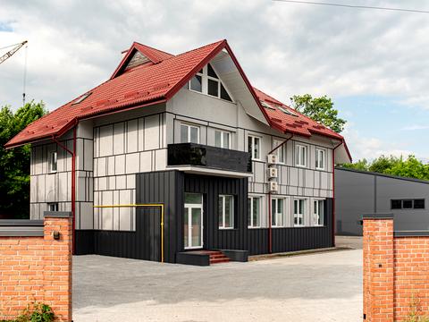 комерційна за адресою Євгена Чикаленка вул., 26