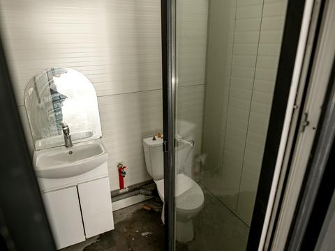 комерційна за адресою Євгена Чикаленка вул., 26