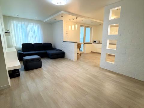 квартира по адресу Академика Глушкова просп., 9-Д