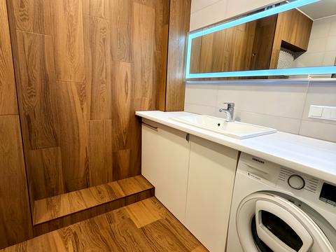 квартира по адресу Академика Глушкова просп., 9-Д