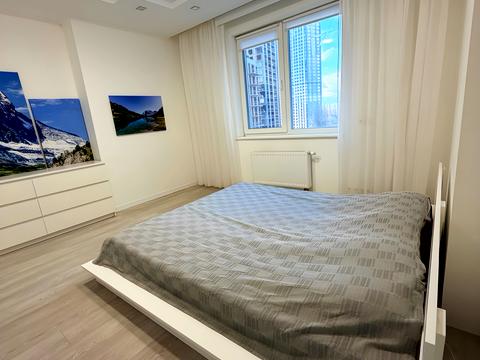 квартира по адресу Академика Глушкова просп., 9-Д