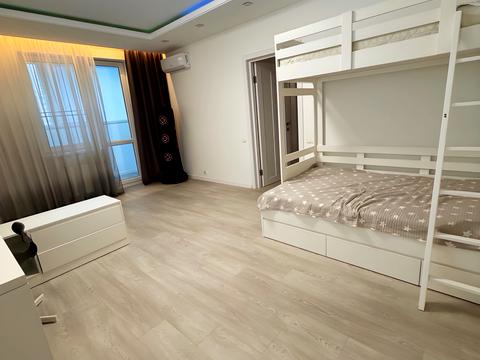 квартира по адресу Академика Глушкова просп., 9-Д