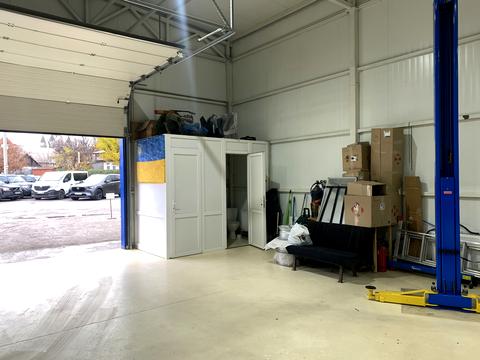 комерційна за адресою Академіка Амосова вул. (Кірова), 52