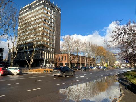 комерційна за адресою Вовчинецька вул., 227