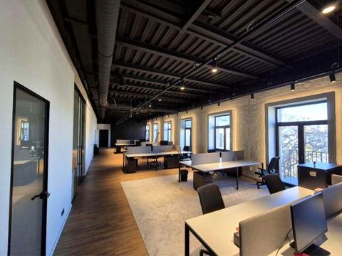 комерційна за адресою Івана Франка вул., 9