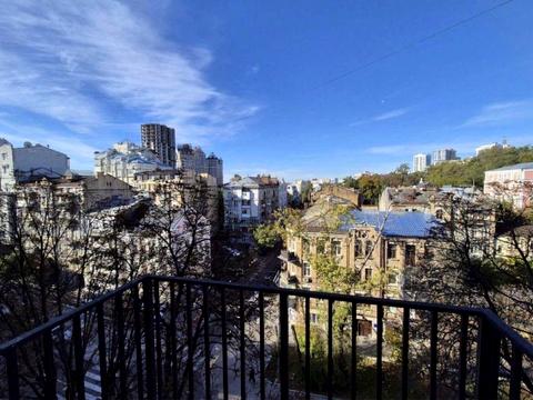 комерційна за адресою Івана Франка вул., 9