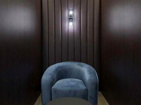 комерційна за адресою Бульварно-Кудрявська вул. (Воровського), 15