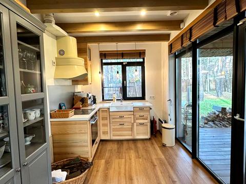 будинок за адресою пров. Зоряний