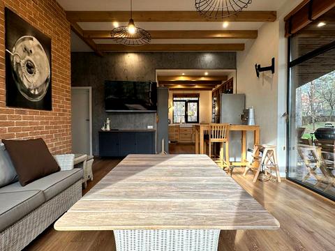 будинок за адресою пров. Зоряний