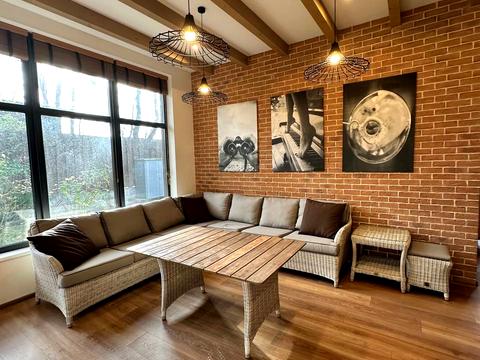 будинок за адресою пров. Зоряний