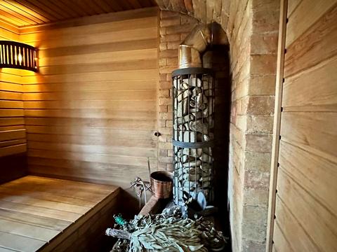 будинок за адресою пров. Зоряний