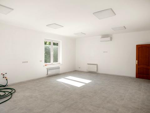 комерційна за адресою Євгена Чикаленка вул., 26