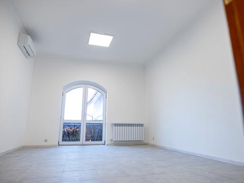 комерційна за адресою Євгена Чикаленка вул., 26