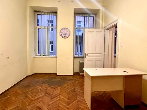 коммерческая по адресу Листопадового Чина ул. (Мицкевича), 3