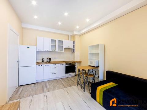 квартира за адресою Михайла Максимовича вул. (Онуфрія Трутенка), 28-Д