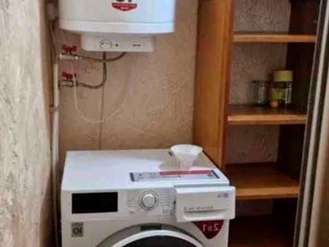 квартира за адресою Лаврська вул. (Січневого Повстання), 6