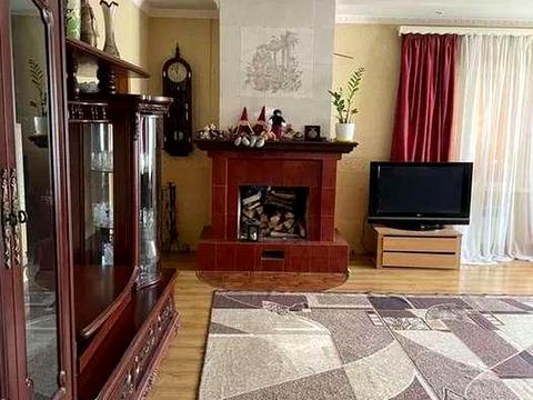 будинок за адресою 8 Листопада вул.