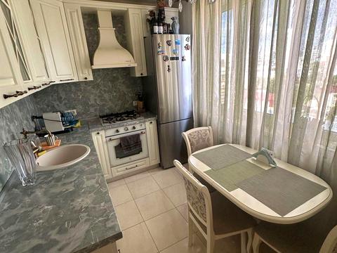 квартира за адресою Космічна вул., 11