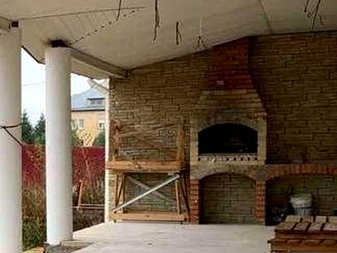 будинок за адресою Жовтнева вул.