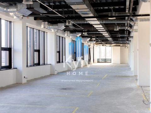 комерційна за адресою Академіка Книшова вул. (Амурська), 8