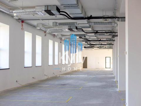 комерційна за адресою Академіка Книшова вул. (Амурська), 8