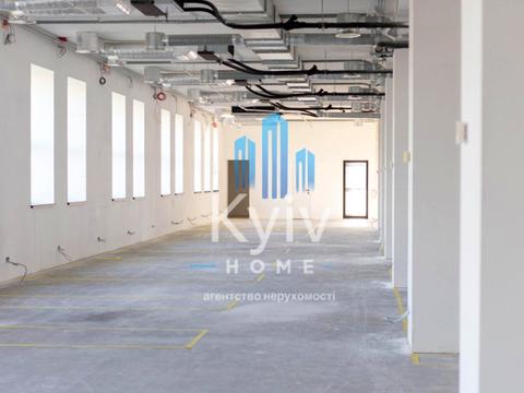 комерційна за адресою Академіка Книшова вул. (Амурська), 8