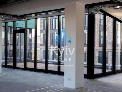 комерційна за адресою Академіка Книшова вул. (Амурська), 8