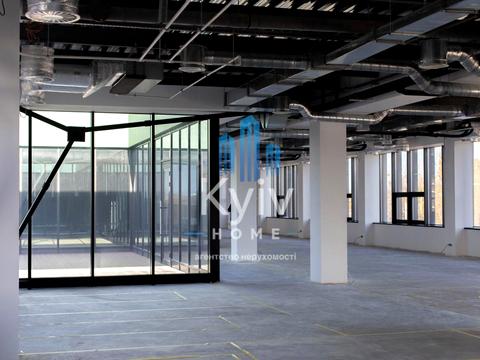 комерційна за адресою Академіка Книшова вул. (Амурська), 8