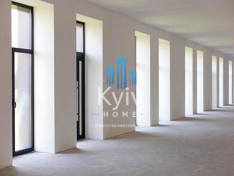 комерційна за адресою Академіка Книшова вул. (Амурська), 8