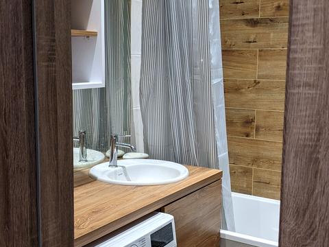 квартира за адресою Леся Сердюка вул. (Командарма Корка), 14