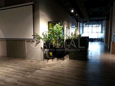 комерційна за адресою Миколи Грінченка вул., 18