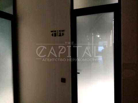 комерційна за адресою Миколи Грінченка вул., 18