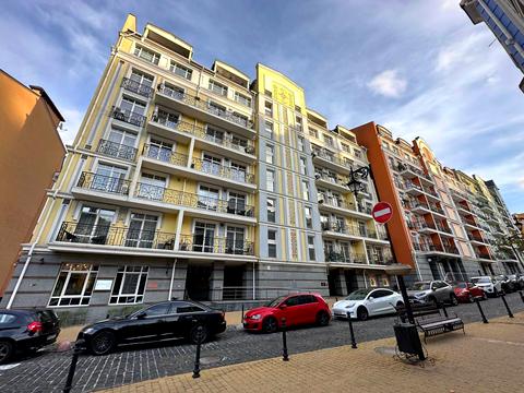 комерційна за адресою Дегтярна вул., 7