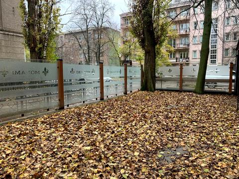 комерційна за адресою Шовковична вул., 10