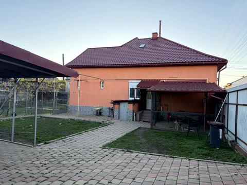 будинок за адресою Олега Ольжича вул. (Івана Лобачевського), 15