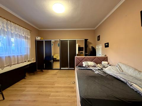 будинок за адресою Олега Ольжича вул. (Івана Лобачевського), 15