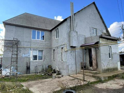 будинок за адресою смт. Великодолинське, Центральна вул., 2