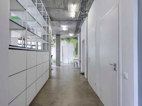 комерційна за адресою Воздвиженська вул., 51