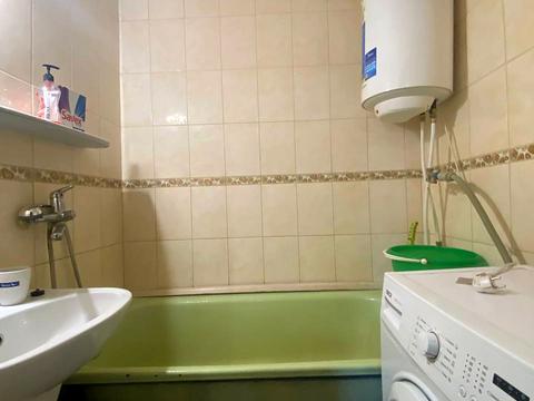 квартира за адресою Академіка Корольова вул., 83/1