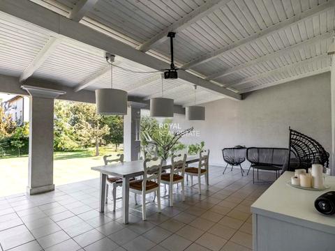 дом по адресу Ивана Сирко ул.