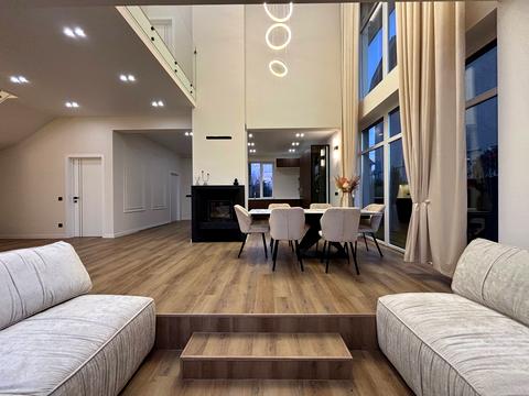 будинок за адресою с. Крихівці, Садова