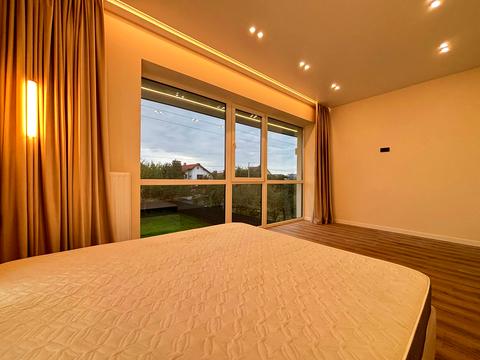 будинок за адресою с. Крихівці, Садова