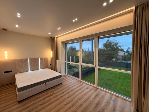 будинок за адресою с. Крихівці, Садова