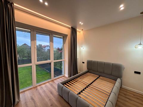 будинок за адресою с. Крихівці, Садова