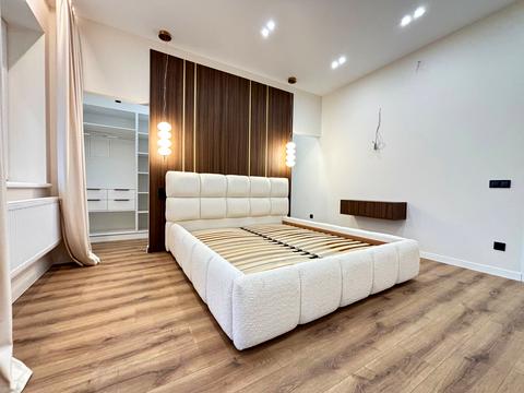 будинок за адресою с. Крихівці, Садова