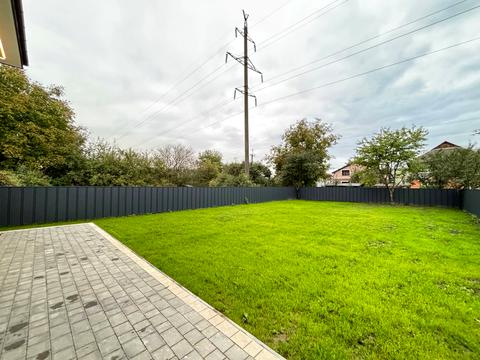 будинок за адресою с. Крихівці, Садова