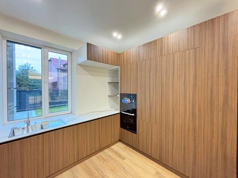 будинок за адресою с. Крихівці, Садова