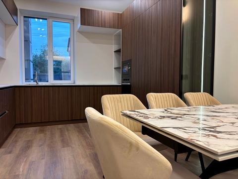 будинок за адресою с. Крихівці, Садова