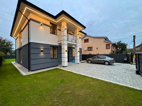 будинок за адресою с. Крихівці, Садова