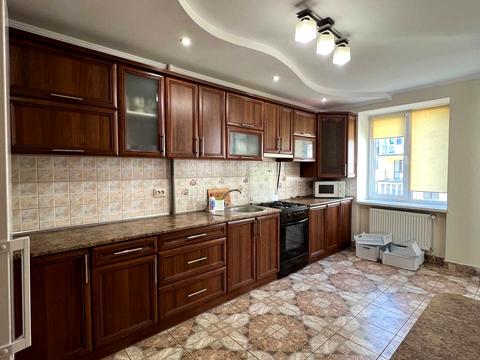 квартира за адресою Українських Декабристів вул., 52